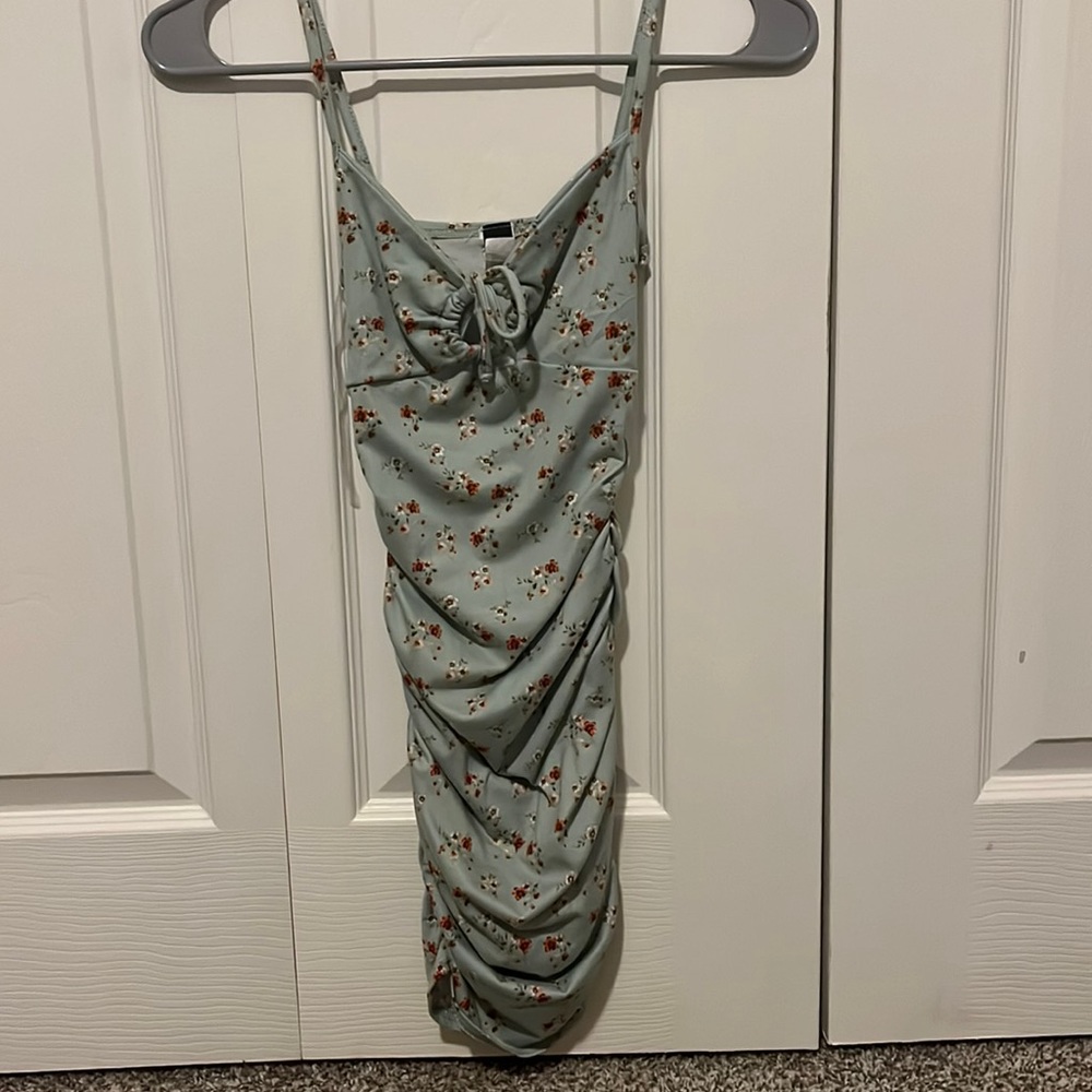 Stretchy floral dress